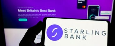 starling bank app and website