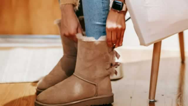 Logo for news article #1 (4 Things to Watch With DECK Stock in 2026)