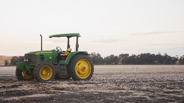 Logo for news article #2 (Why Deere (DE) is Poised to Beat Earnings Estimates Again)