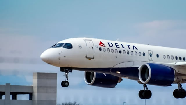 Logo for news article #1 (Delta Air Lines Denies Using Personal Data in Ticket Pricing)