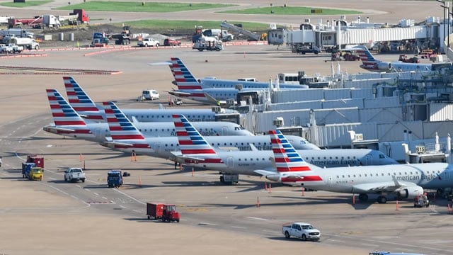 Logo for news article #0 (Airlines tell passengers to prepare for delays as government shutdown continues)
