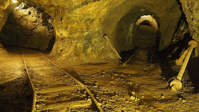 Logo for news article #0 (Agnico Eagle vs. Kinross Gold: Which Gold Miner Is Shining Brighter?)