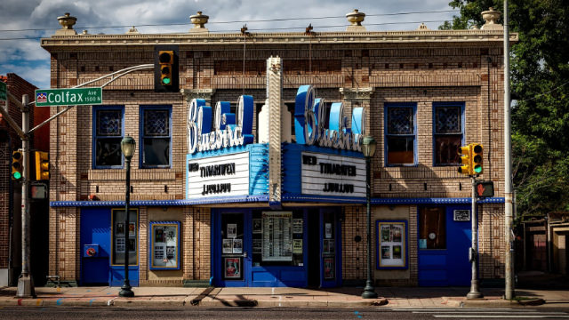 Logo for news article #1 (Comcast Eyes $2.1 Billion Deal. It's All About Fierce Competition From Netflix.)