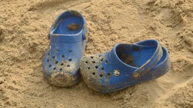 Logo for news article #2 (How Crocs Conquered China)