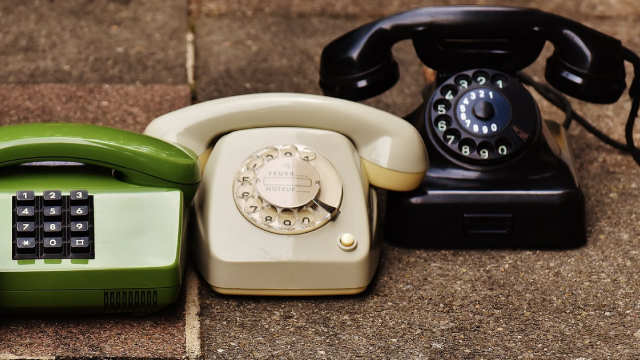 Logo for news article #1 (Motorola Surpasses Q3 Earnings Estimates on Healthy Revenue Growth)