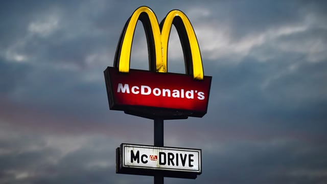 Logo for news article #1 (McDonald's announces plans to strengthen AI investments by 2027)