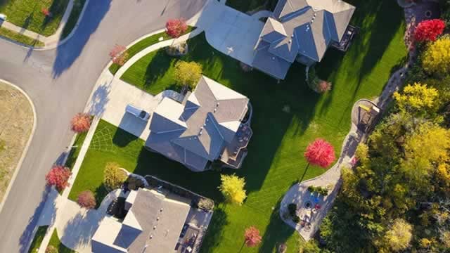 Logo for news article #1 (Trump Says He'll Ban Large Institutional Investors From Buying Homes)