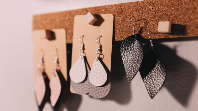 Logo for news article #1 (What to Watch With Etsy Stock in 2026)