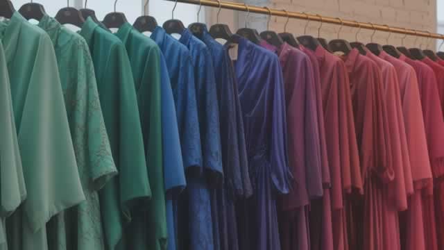 Logo for news article #2 (The AI Stock Bubble Is Poised to Pop: 2 Undervalued Stocks to Buy Now)