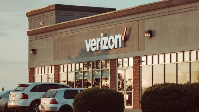 Logo for news article #1 (Verizon Communications Inc. (VZ) is Attracting Investor Attention: Here is What You Should Know)