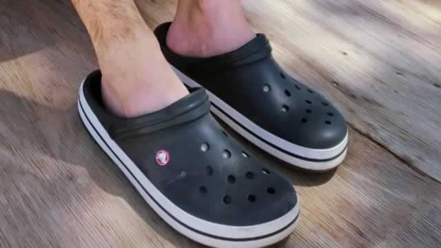 Logo for news article #1 (Crocs Is Crushing It in China. Here's Why | WSJ)